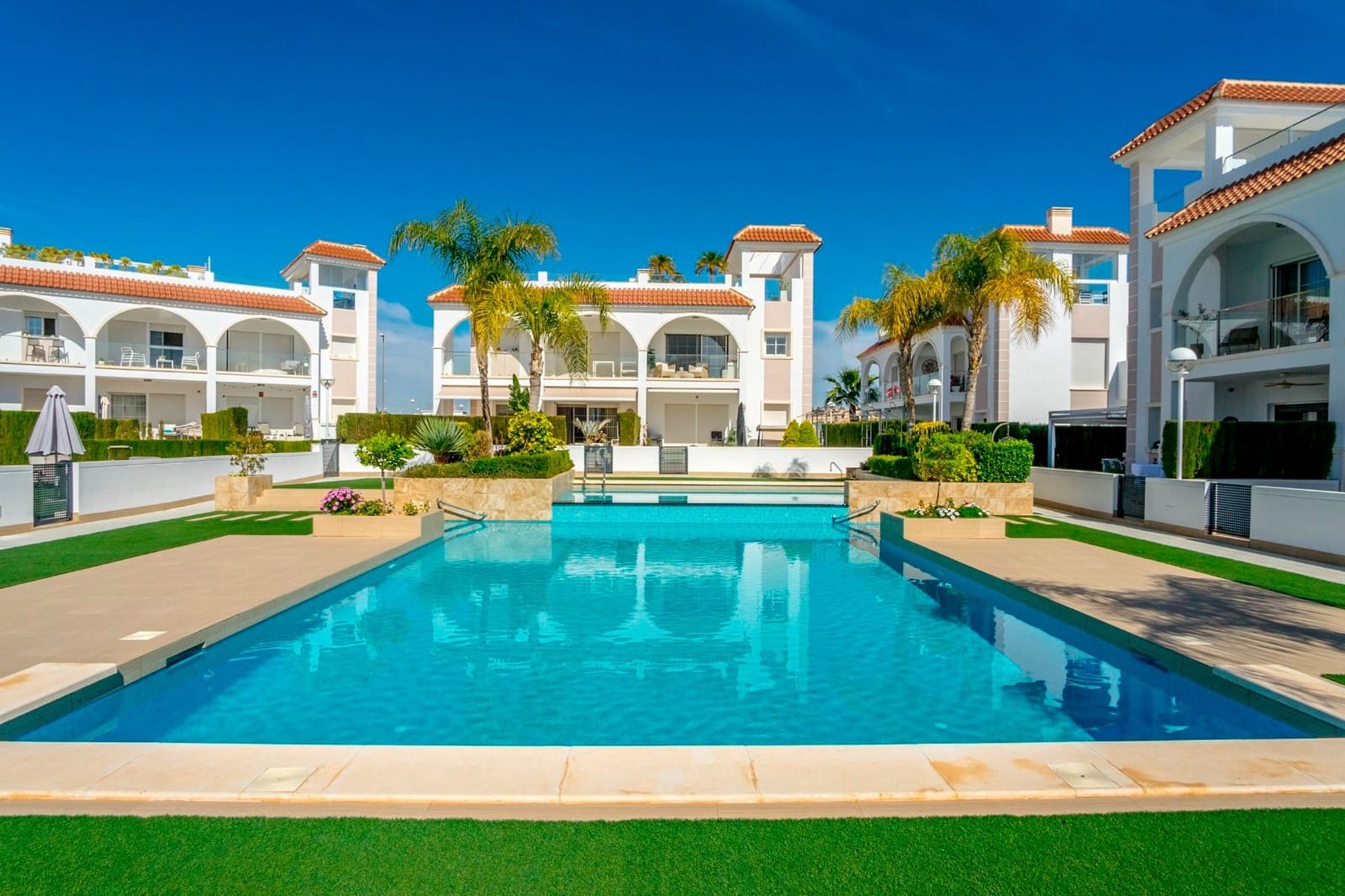 Apartamento de 2 habitaciones en Doña Pepa en venta con piscina garaje - 270.000 € (Ref: 9261939)