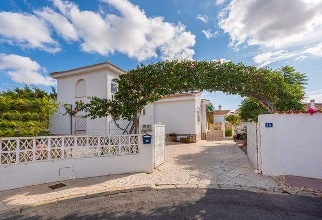 Chalet de 3 habitaciones en Ciudad Quesada, Rojales en venta con piscina garaje - 420.000 € (Ref: 9307056)