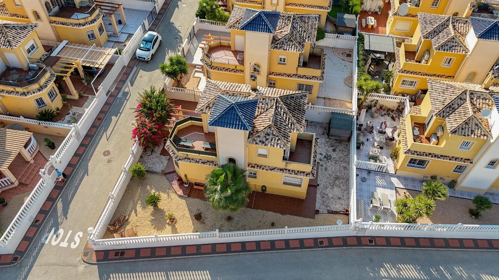 3 sypialnia Willa na sprzedaż w Lo Crispin z basenem garażem - 259 900 € (Ref: 9345630)