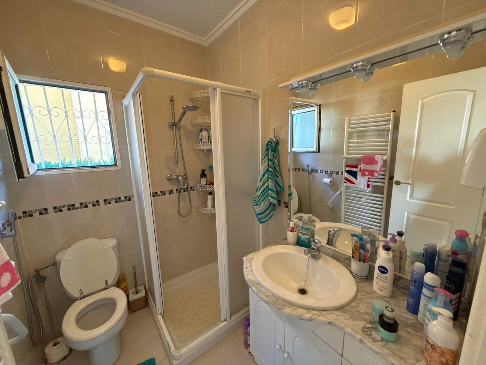 3 quarto Moradia para venda em Villamartin com piscina garagem - 349 950 € (Ref: 9346561)