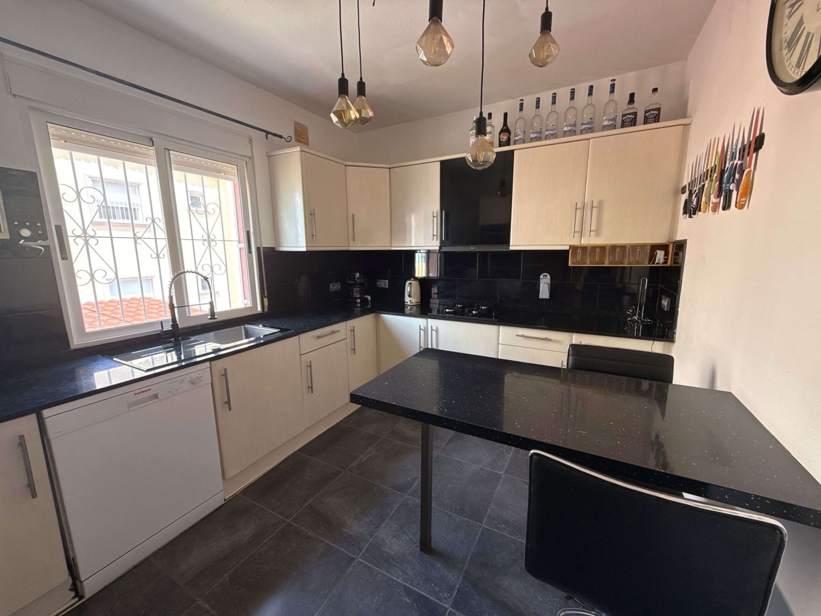 4 soveværelse Lejlighed til salg i Villamartin med swimmingpool - € 189.950 (Ref: 9346562)