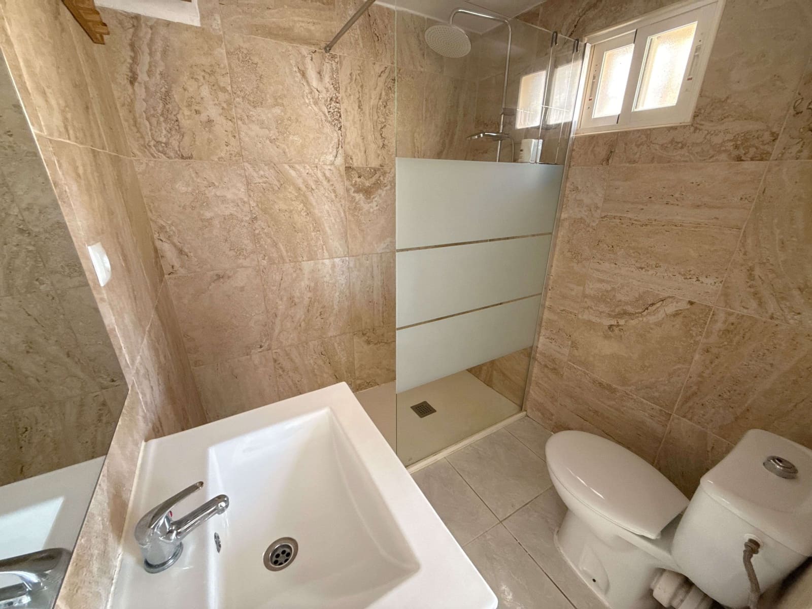 4 soveværelse Lejlighed til salg i Villamartin med swimmingpool - € 189.950 (Ref: 9346562)