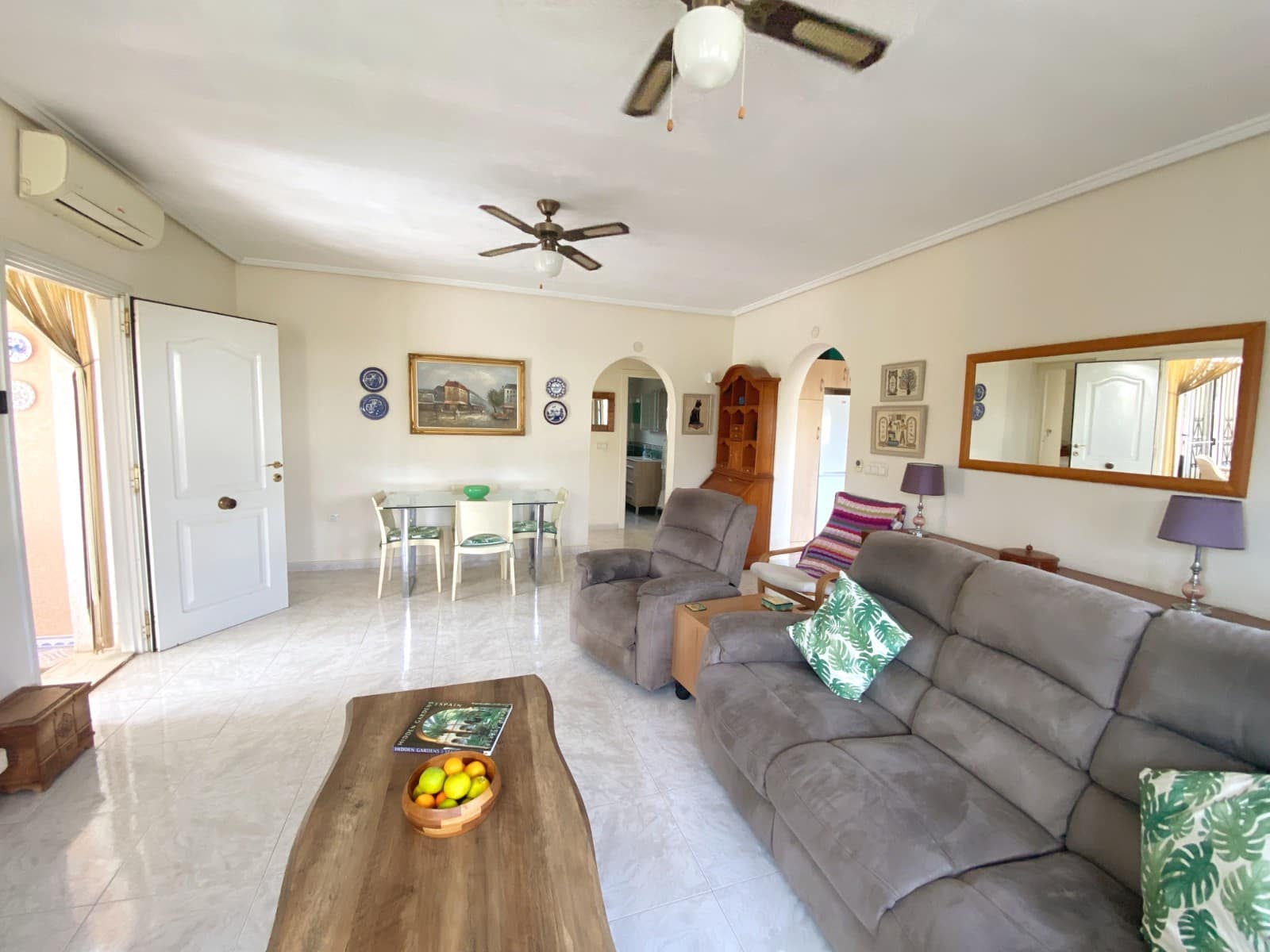 Chalet de 3 habitaciones en Ciudad Quesada en venta con piscina - 399.000 € (Ref: 9346991)