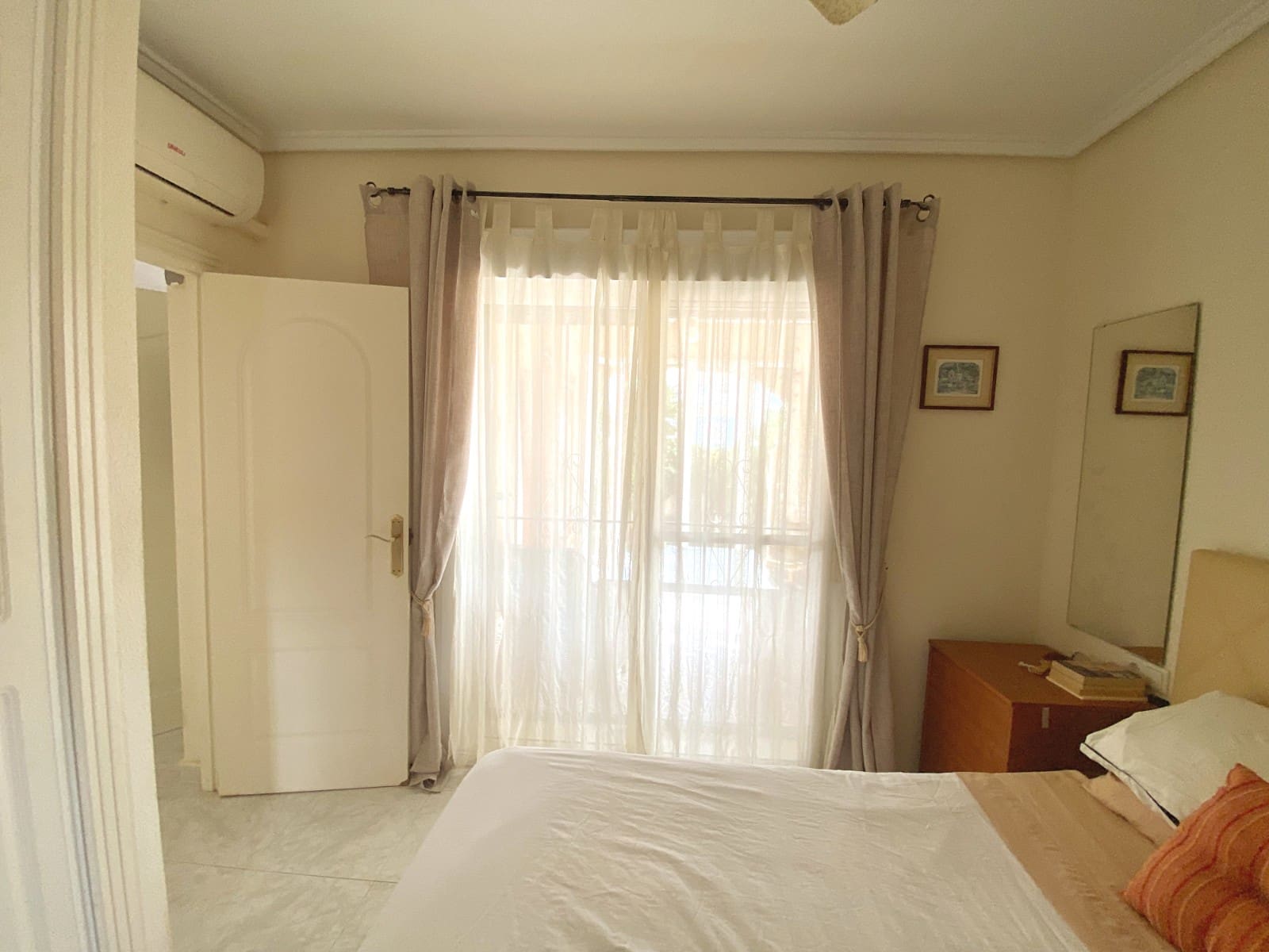 Chalet de 3 habitaciones en Ciudad Quesada en venta con piscina - 399.000 € (Ref: 9346991)