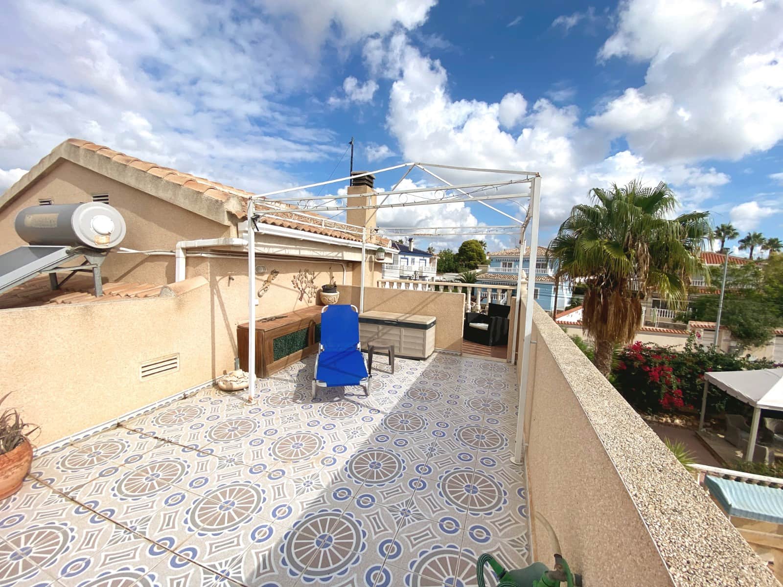 Chalet de 3 habitaciones en Ciudad Quesada en venta con piscina - 399.000 € (Ref: 9346991)