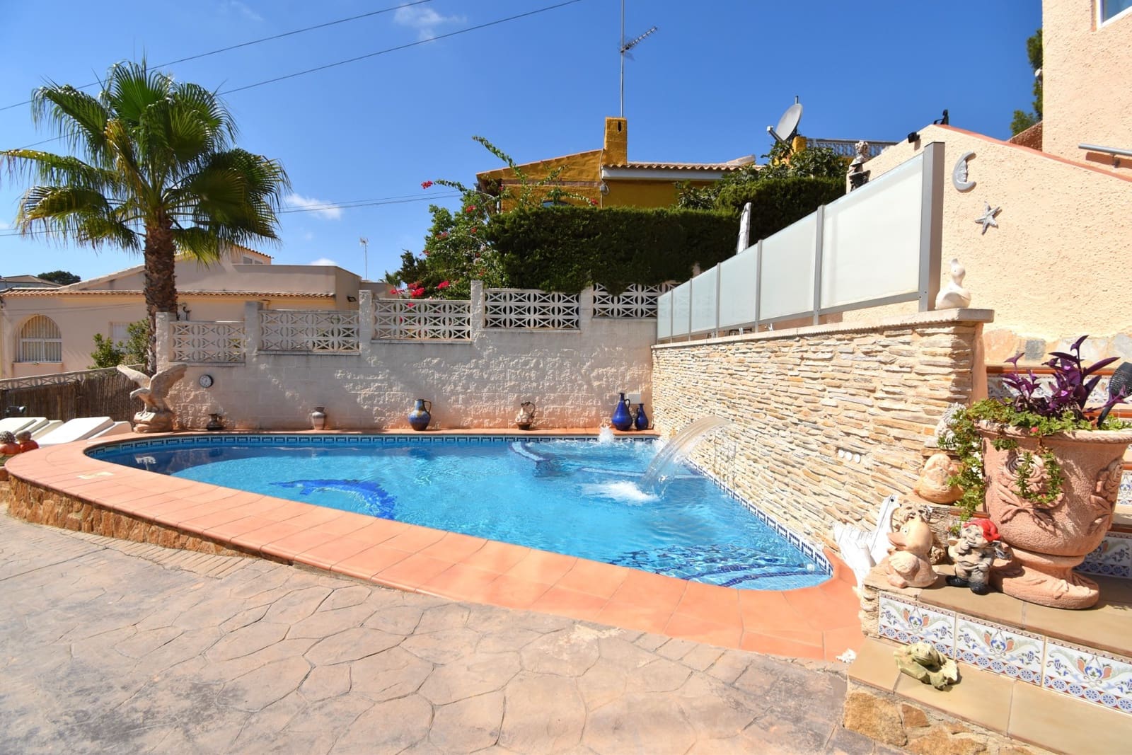 Chalet de 3 habitaciones en Los Balcones en venta con piscina garaje - 310.000 € (Ref: 9346997)