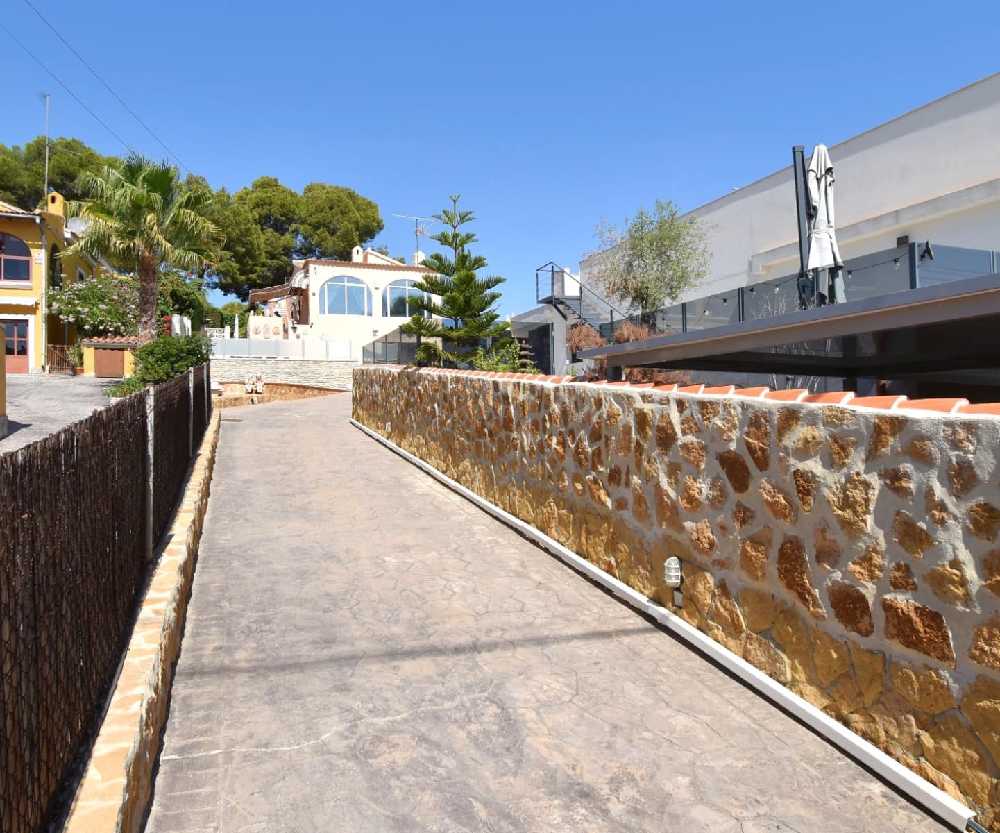 Chalet de 3 habitaciones en Los Balcones en venta con piscina garaje - 310.000 € (Ref: 9346997)