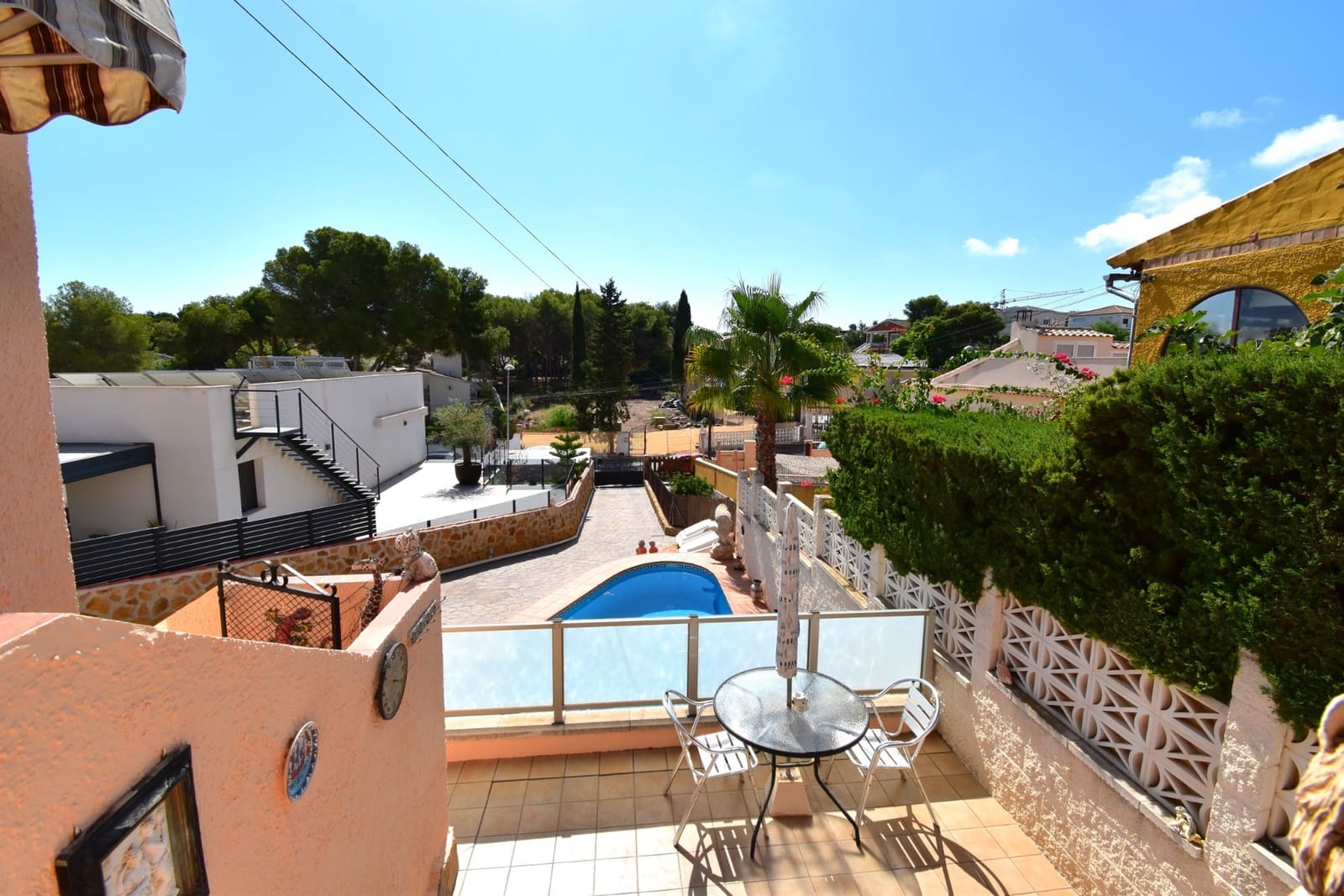 Chalet de 3 habitaciones en Los Balcones en venta con piscina garaje - 310.000 € (Ref: 9346997)