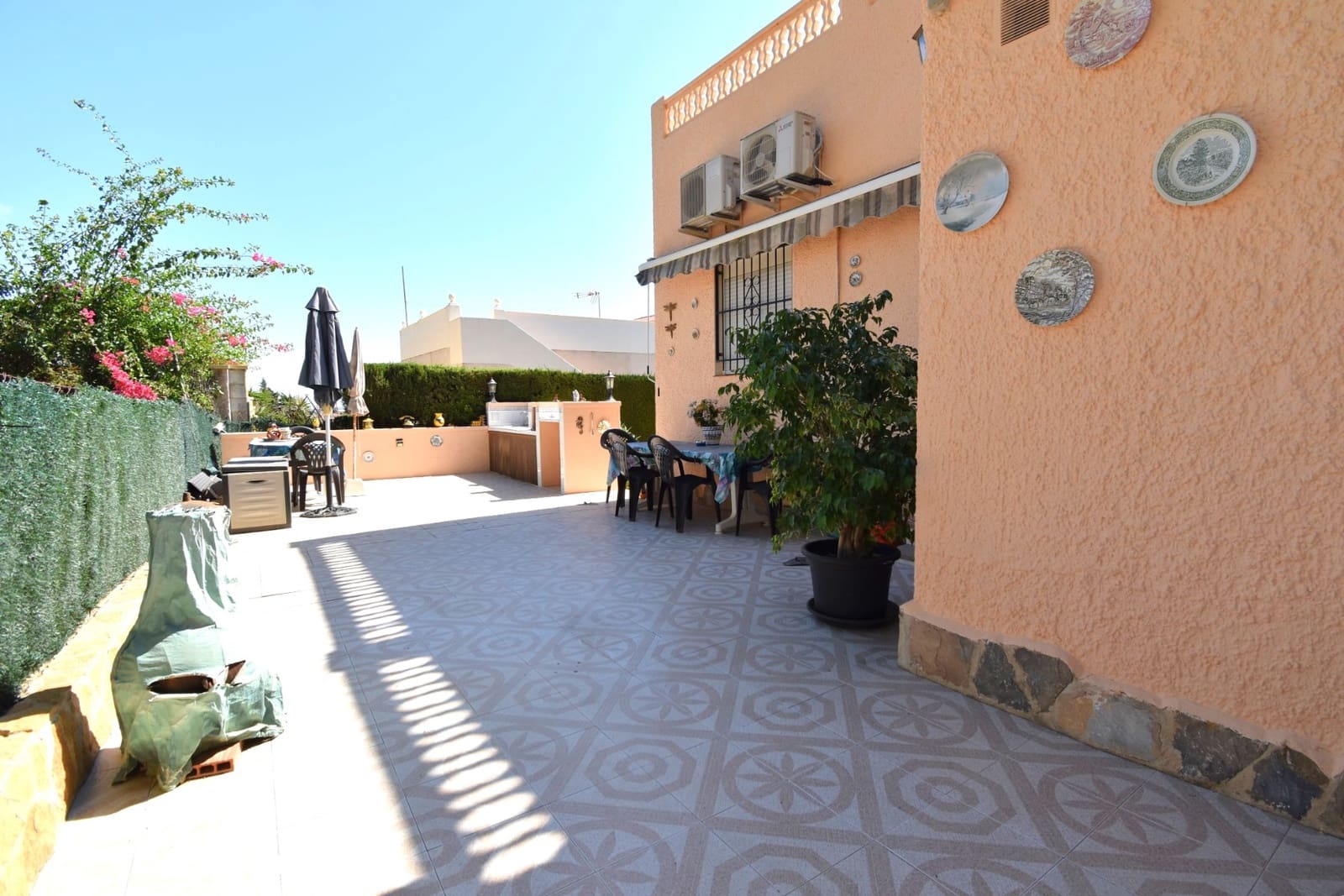Chalet de 3 habitaciones en Los Balcones en venta con piscina garaje - 310.000 € (Ref: 9346997)