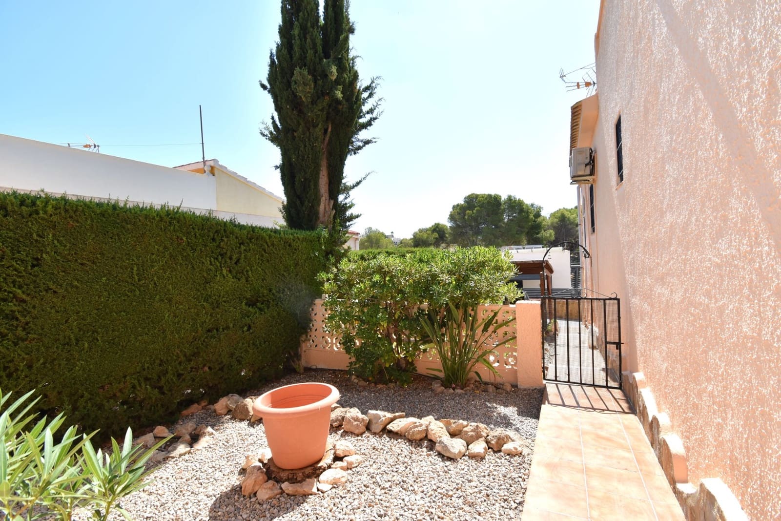 Chalet de 3 habitaciones en Los Balcones en venta con piscina garaje - 310.000 € (Ref: 9346997)