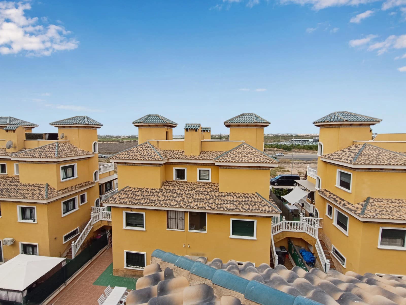 3 makuuhuone Paritalo myytävänä paikassa Ciudad Quesada mukana uima-altaan - 265 000 € (Ref: 9346998)