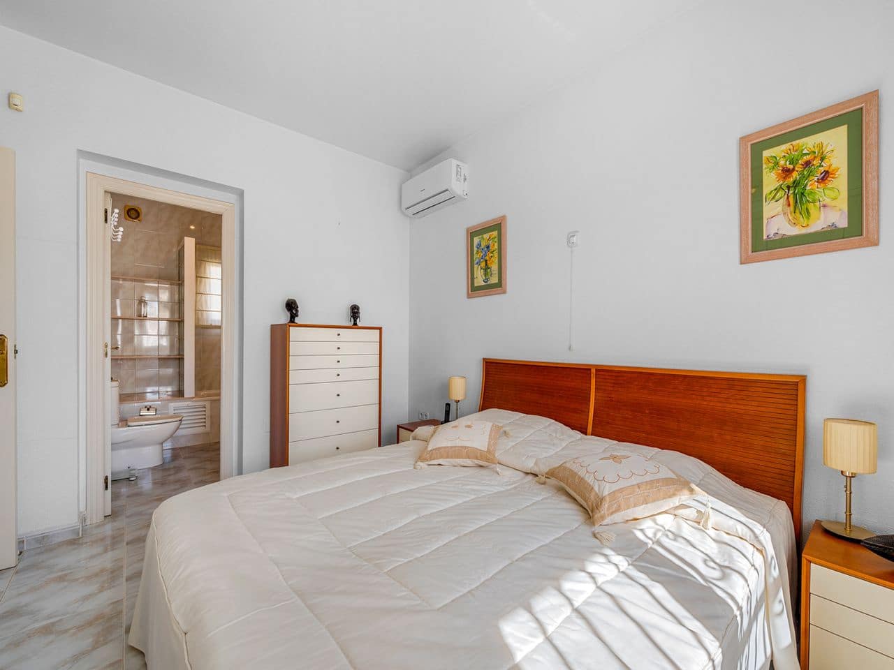 Chalet de 5 habitaciones en Benijófar en venta con piscina garaje - 399.000 € (Ref: 9348529)