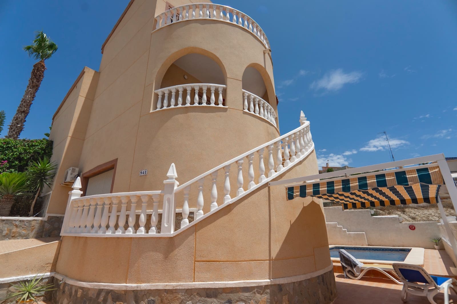 3 bedroom Villa for sale in Ciudad Quesada with pool - € 325,000 (Ref: 9348533)