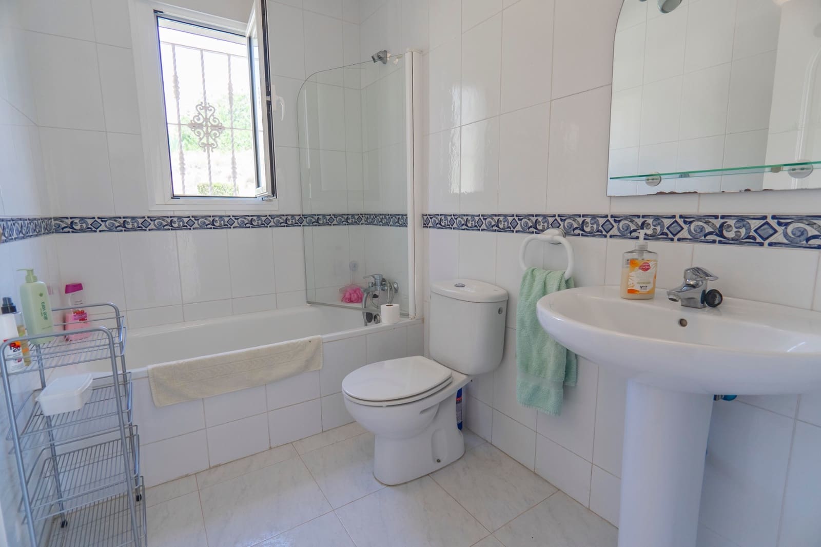 3 bedroom Villa for sale in Ciudad Quesada with pool - € 325,000 (Ref: 9348533)