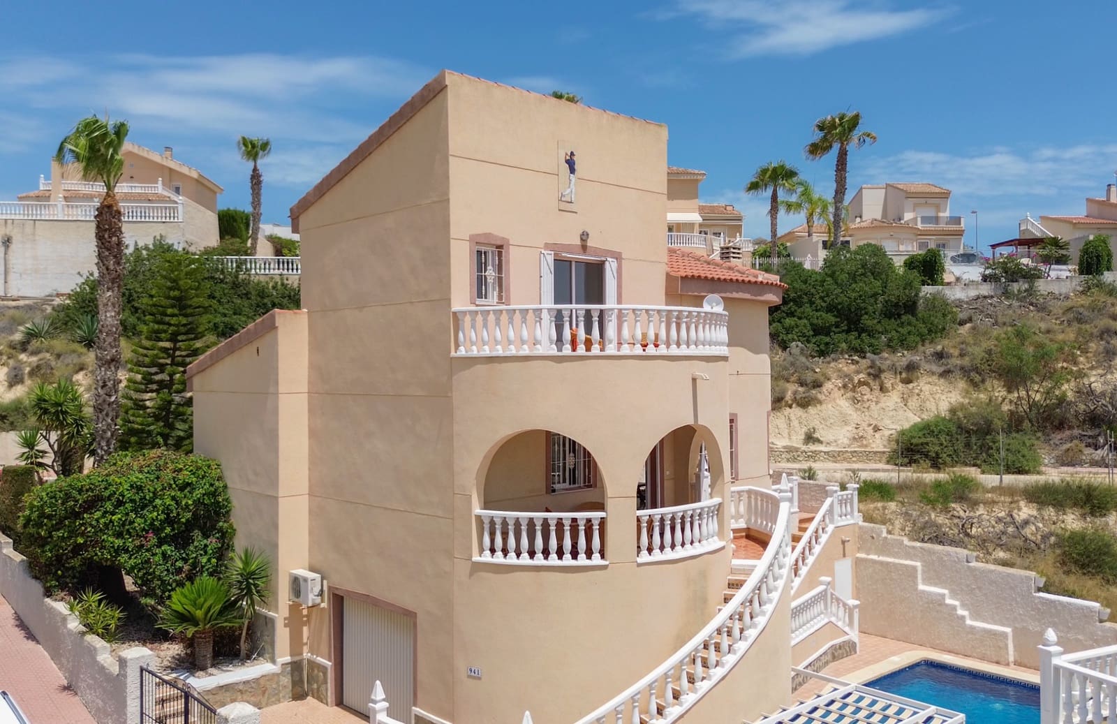 3 bedroom Villa for sale in Ciudad Quesada with pool - € 325,000 (Ref: 9348533)