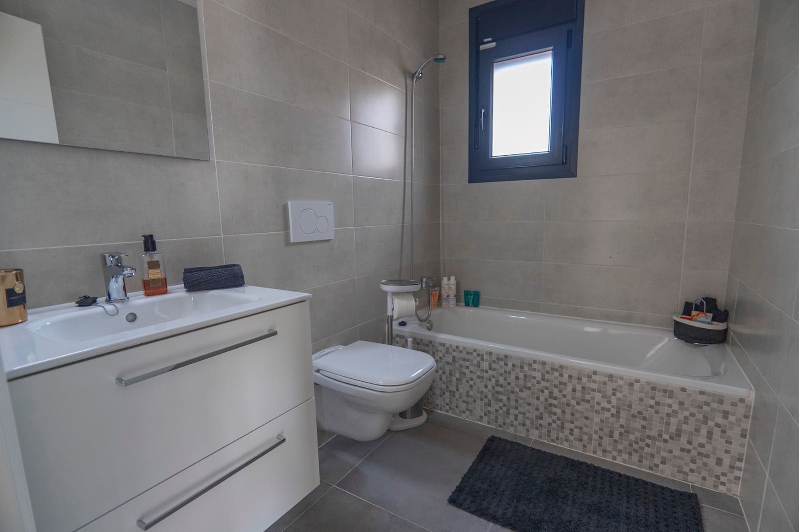 2 sypialnia Willa na sprzedaż w Ciudad Quesada z basenem - 340 000 € (Ref: 9348534)