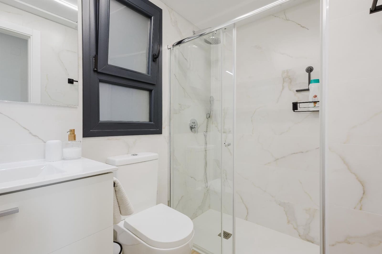 2 bedroom Apartment for sale in Orihuela Costa with pool garage - € 249,500 (Ref: 9349091)