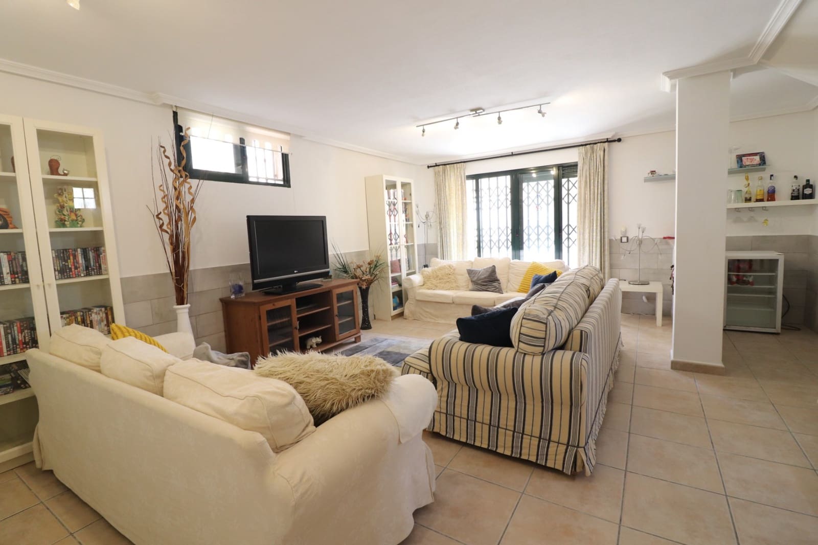 5 chambre Villa/Maison à vendre à Lo Crispin avec piscine garage - 350 000 € (Ref: 9383314)