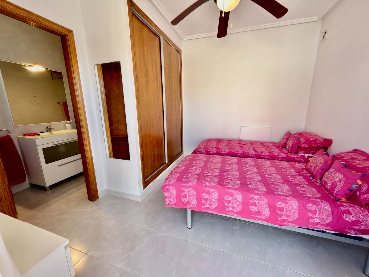 Chalet de 4 habitaciones en Ciudad Quesada en venta con piscina garaje - 475.000 € (Ref: 9386675)