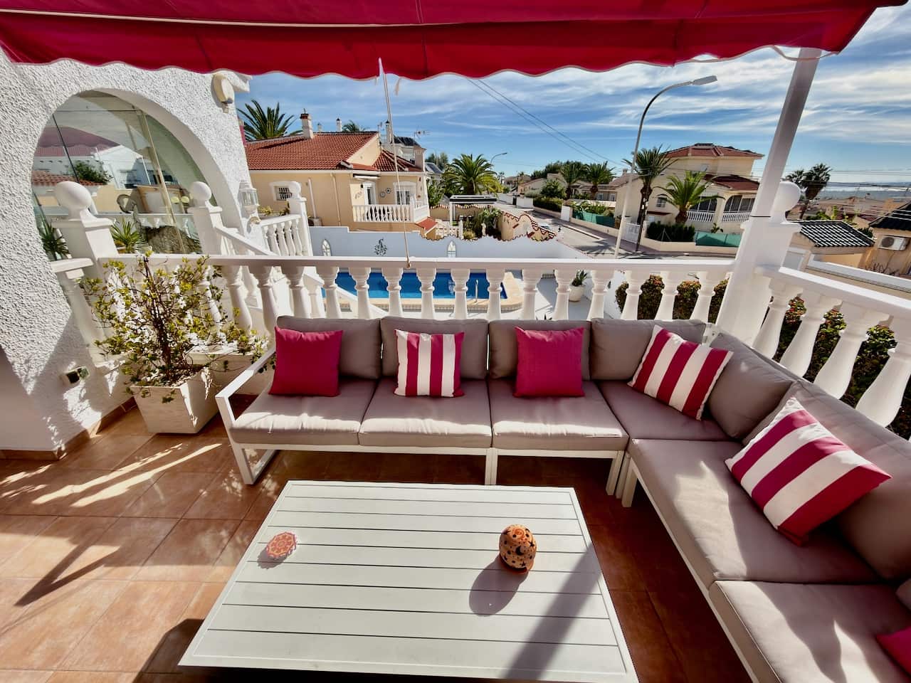 Chalet de 4 habitaciones en Ciudad Quesada en venta con piscina garaje - 475.000 € (Ref: 9386675)