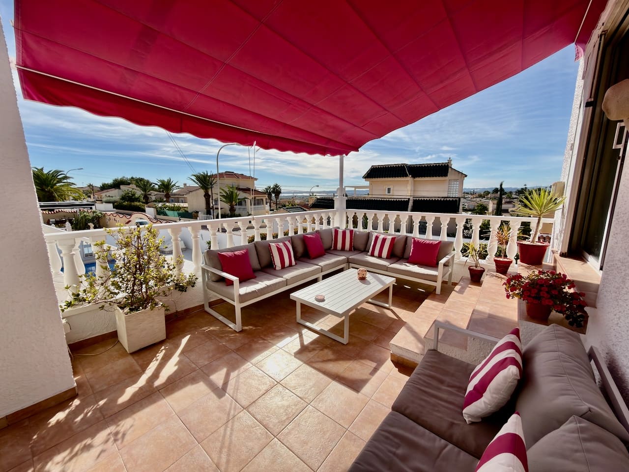 Chalet de 4 habitaciones en Ciudad Quesada en venta con piscina garaje - 475.000 € (Ref: 9386675)