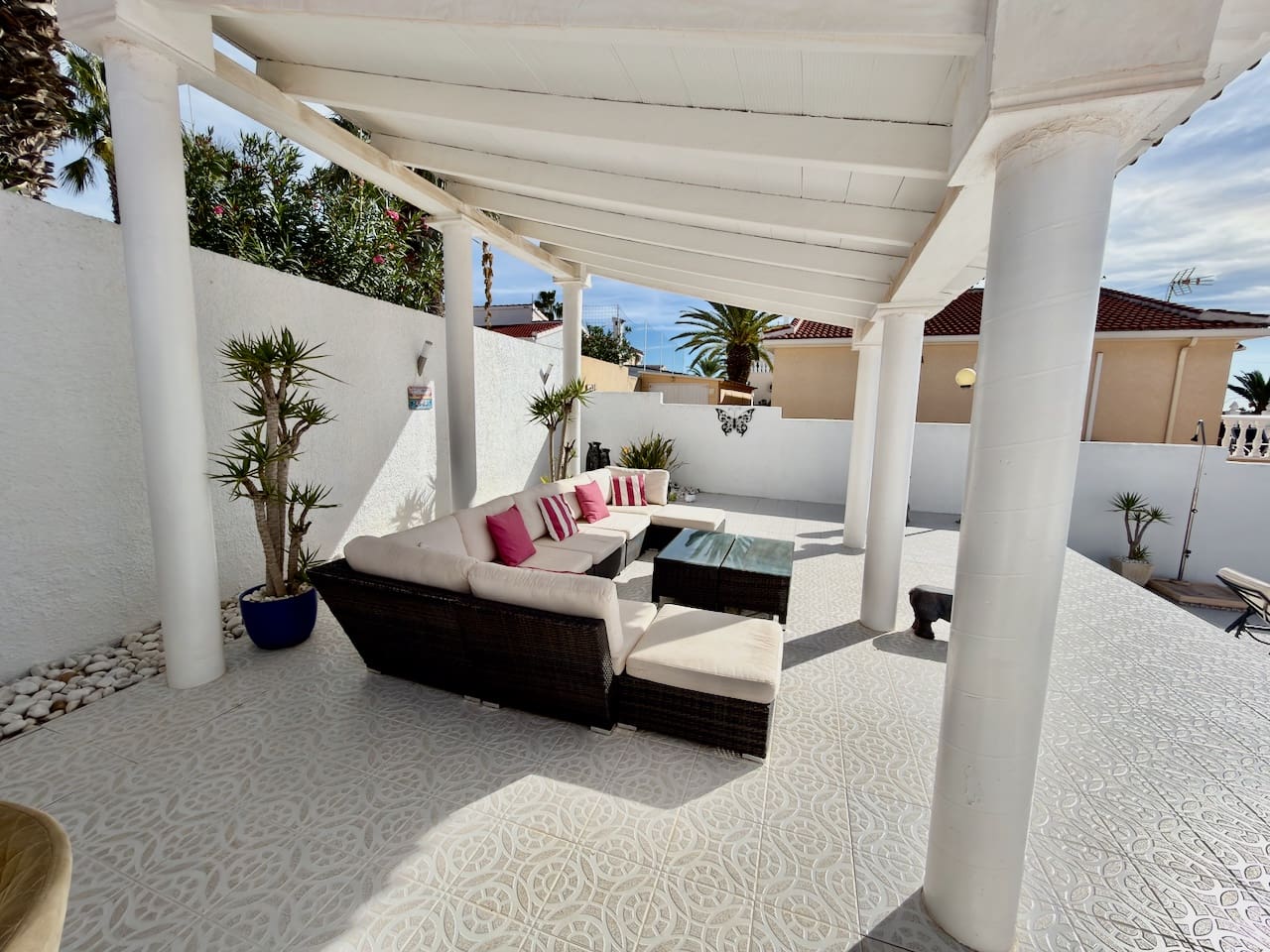 Chalet de 4 habitaciones en Ciudad Quesada en venta con piscina garaje - 475.000 € (Ref: 9386675)