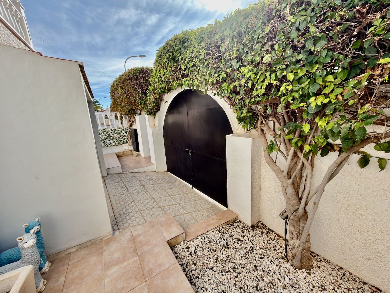 Chalet de 4 habitaciones en Ciudad Quesada en venta con piscina garaje - 475.000 € (Ref: 9386675)