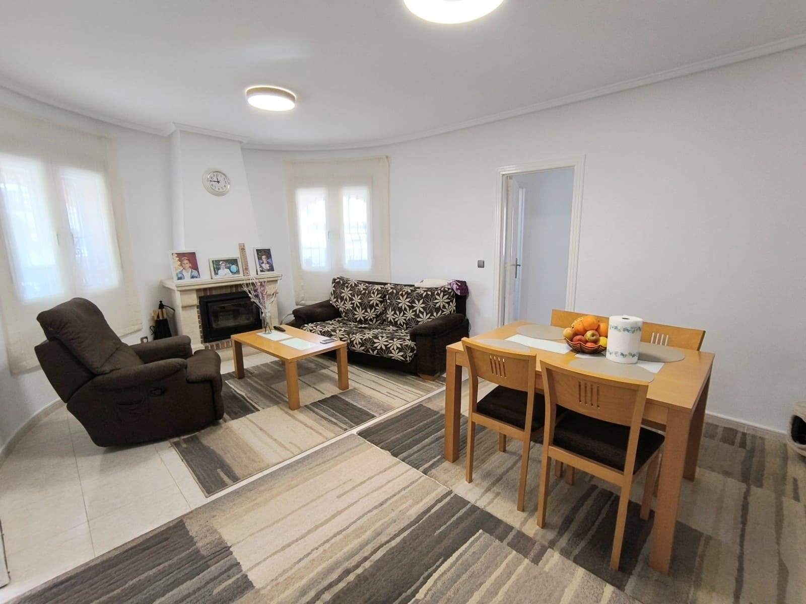 3 makuuhuone Huvila myytävänä paikassa Benijofar mukana uima-altaan 
autotalli - 325 000 € (Ref: 9387048)