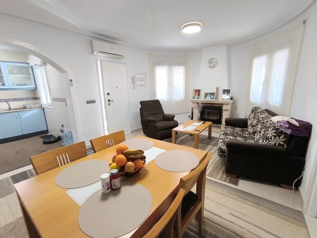 3 makuuhuone Huvila myytävänä paikassa Benijófar mukana uima-altaan 
autotalli - 325 000 € (Ref: 9387048)