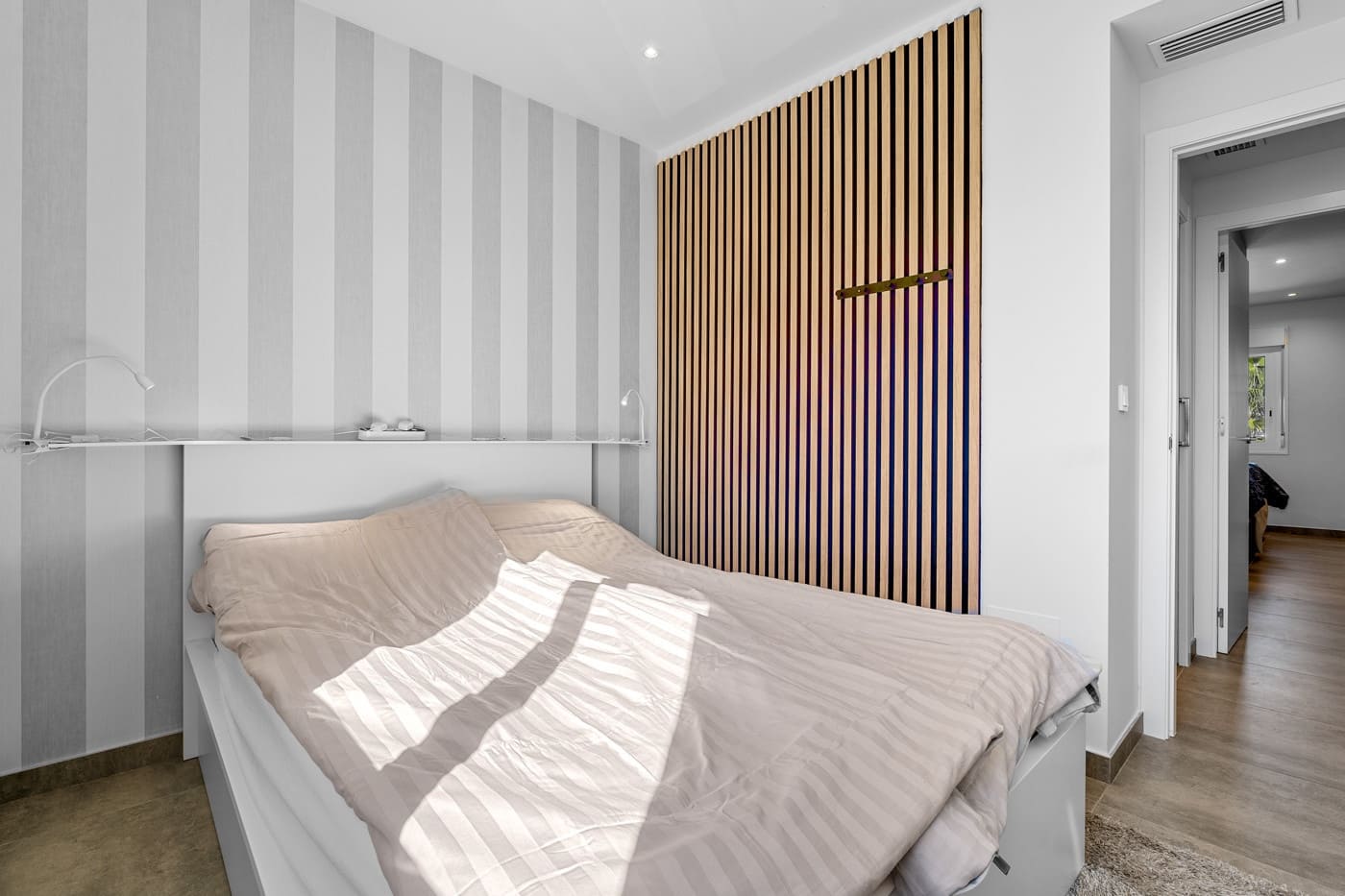 2 soverom Hus til salgs i Torrevieja med svømmebasseng - € 284 000 (Ref: 9387049)