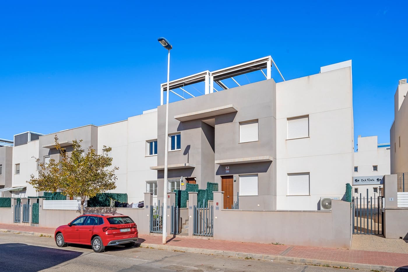 2 soverom Hus til salgs i Torrevieja med svømmebasseng - € 284 000 (Ref: 9387049)