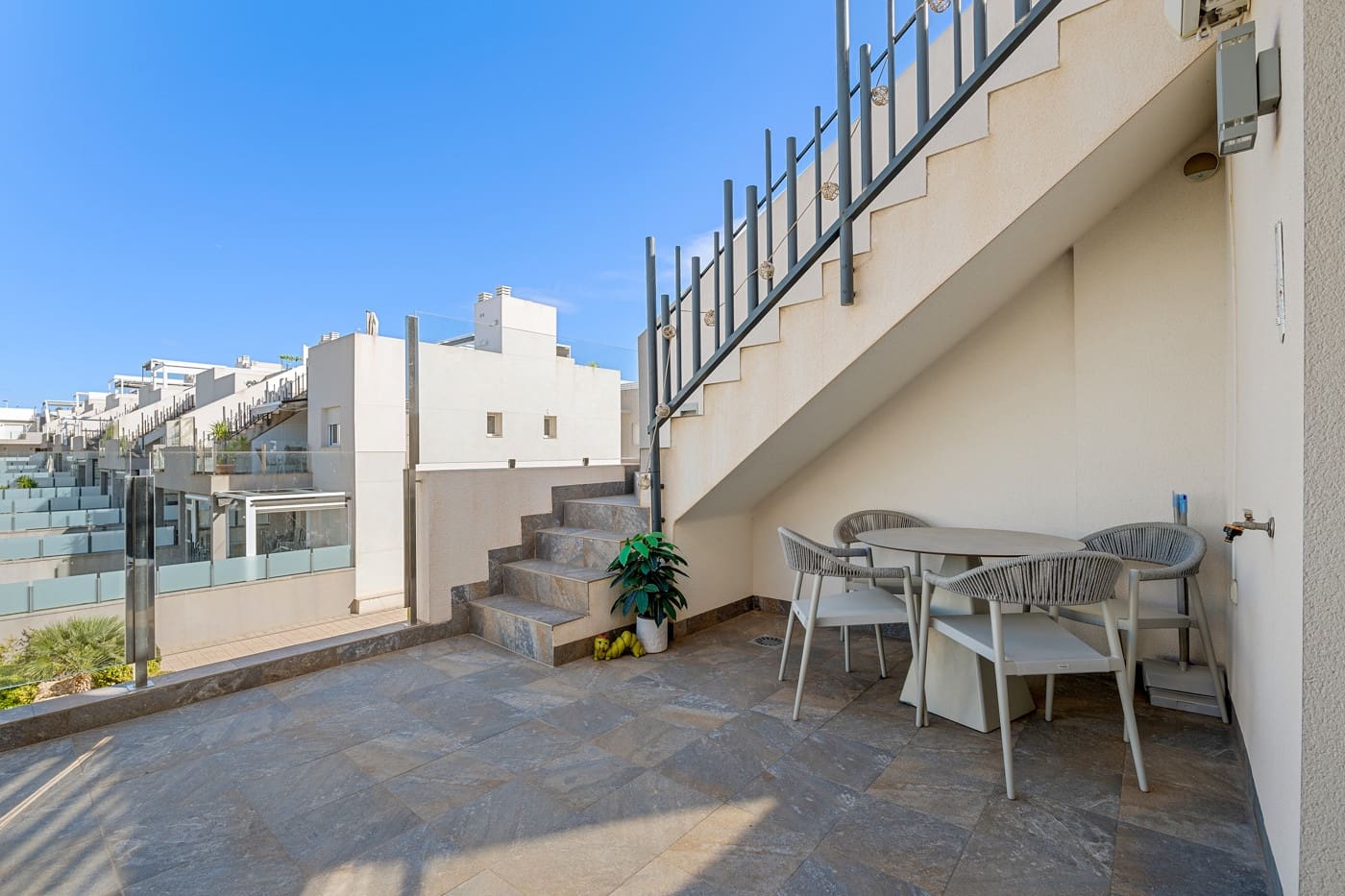 2 soverom Hus til salgs i Torrevieja med svømmebasseng - € 284 000 (Ref: 9387049)