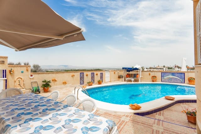 Chalet de 5 habitaciones en Ciudad Quesada, Rojales en venta con piscina - 350.000 € (Ref: 9397805)