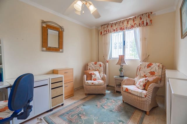 Chalet de 5 habitaciones en Ciudad Quesada, Rojales en venta con piscina - 350.000 € (Ref: 9397805)