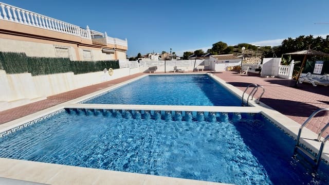 Chalet de 3 habitaciones en Ciudad Quesada, Rojales en venta con piscina garaje - 200.000 € (Ref: 9405852)