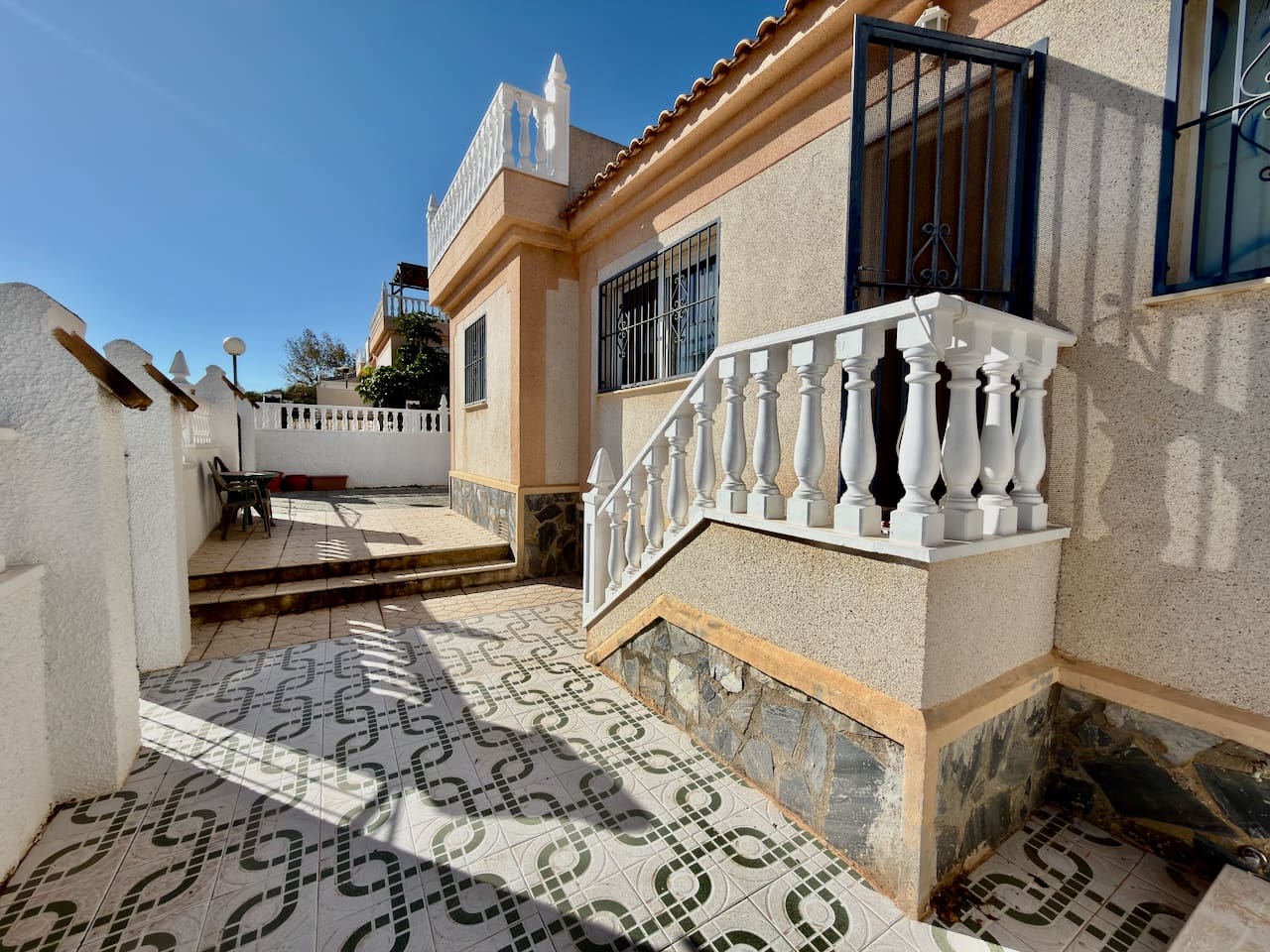 Chalet de 3 habitaciones en Ciudad Quesada en venta con piscina garaje - 200.000 € (Ref: 9405852)