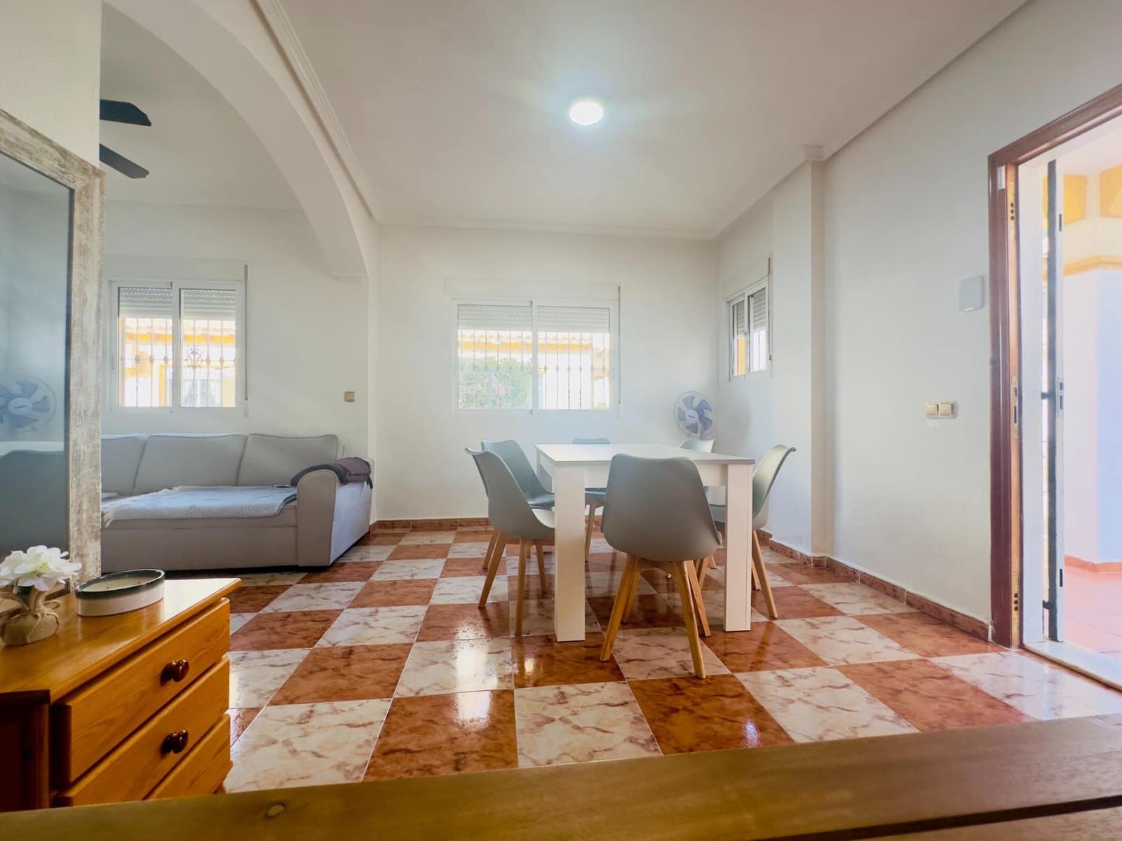 2 bedroom Villa for sale in Cabo Roig with pool - € 230,000 (Ref: 9405853)