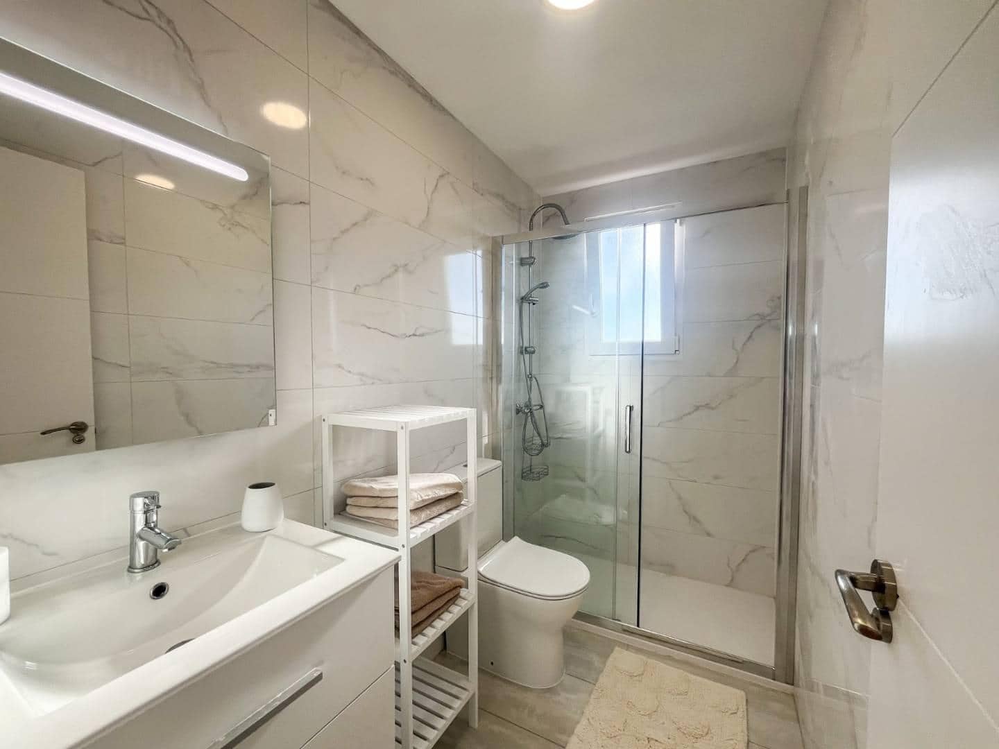 2 bedroom Apartment for sale in Punta Prima - € 254,000 (Ref: 9410049)