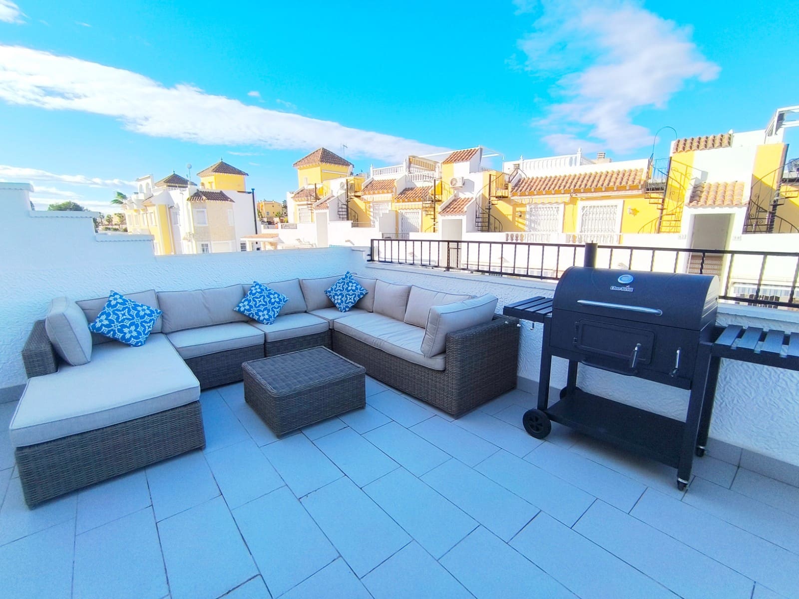 Casa de 3 habitaciones en Algorfa en venta con piscina - 171.995 € (Ref: 9419463)