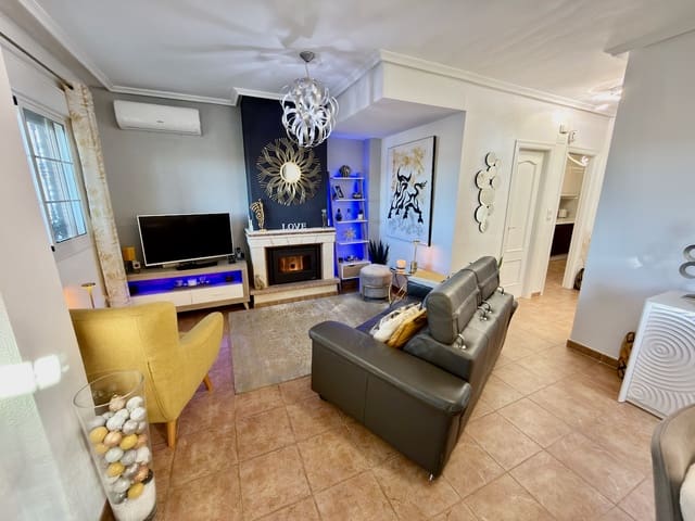 Chalet de 3 habitaciones en El Raso, Guardamar del Segura en venta con piscina garaje - 325.000 € (Ref: 9420638)