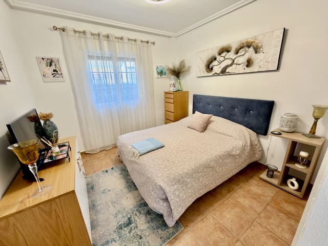 Chalet de 3 habitaciones en El Raso, Guardamar del Segura en venta con piscina garaje - 325.000 € (Ref: 9420638)