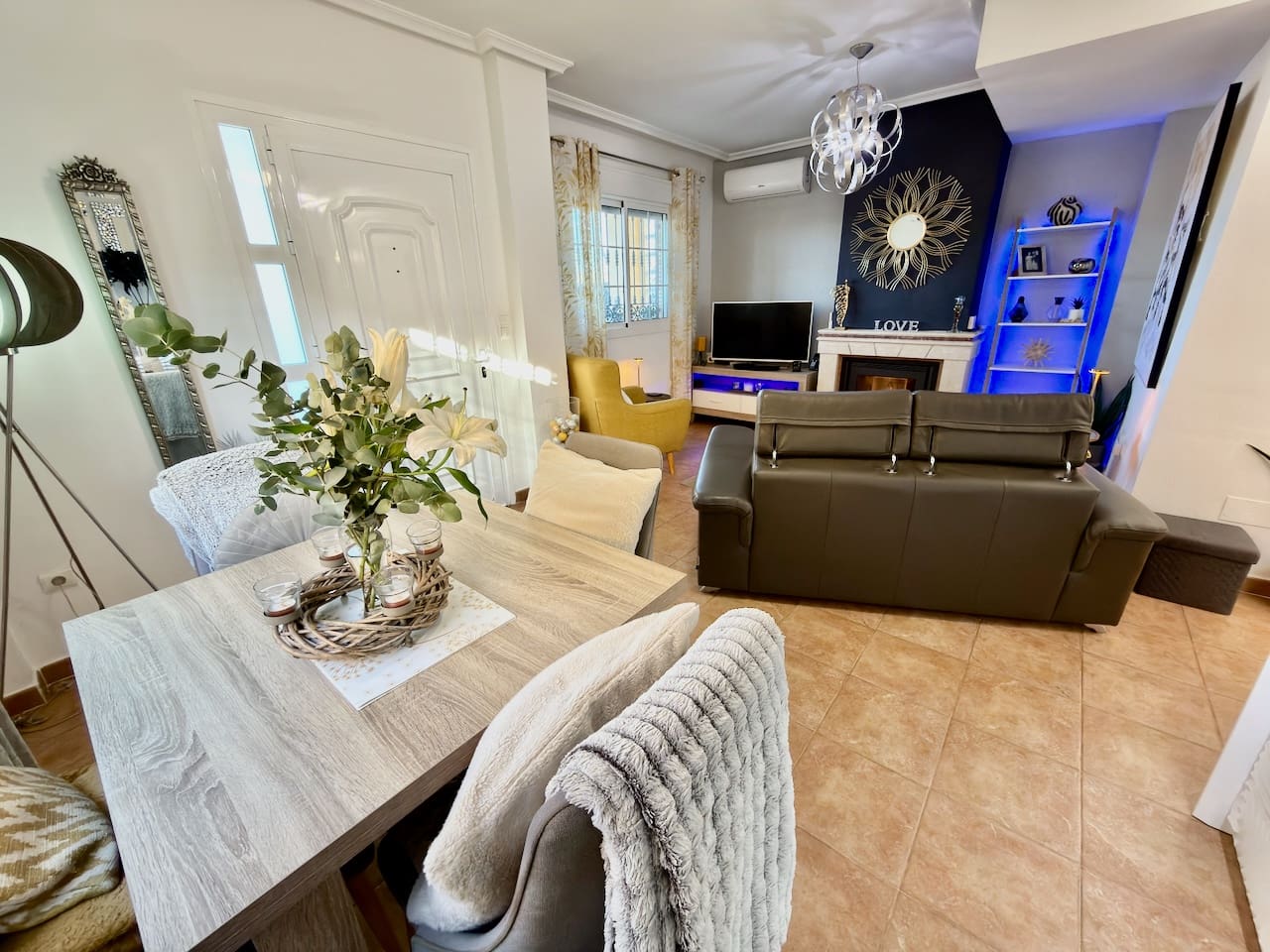 3 quarto Moradia para venda em El Raso com piscina garagem - 325 000 € (Ref: 9420638)