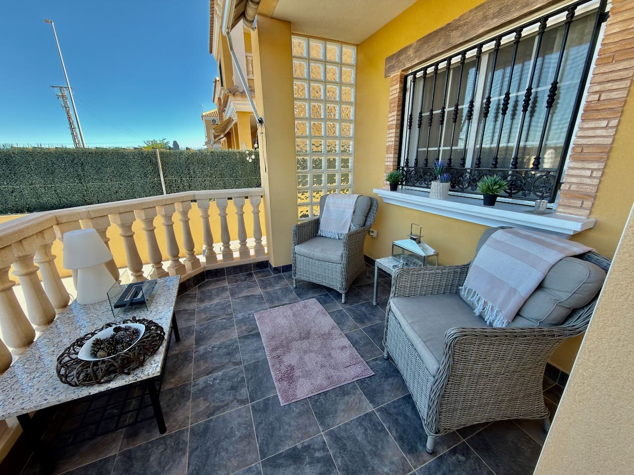 3 quarto Moradia para venda em El Raso com piscina garagem - 325 000 € (Ref: 9420638)