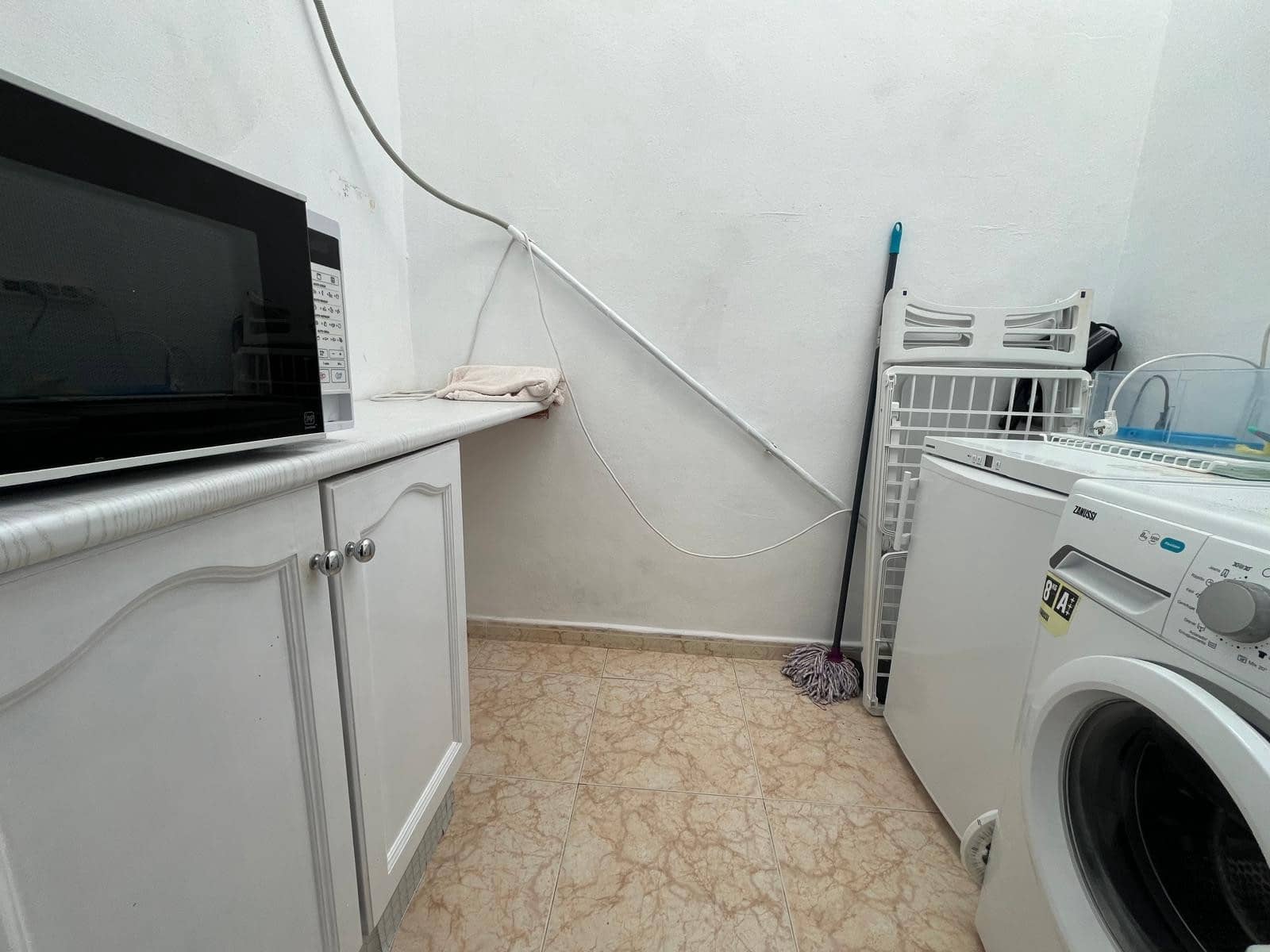 2 makuuhuone Bungalow myytävänä paikassa Orihuela Costa mukana uima-altaan - 209 999 € (Ref: 9426668)