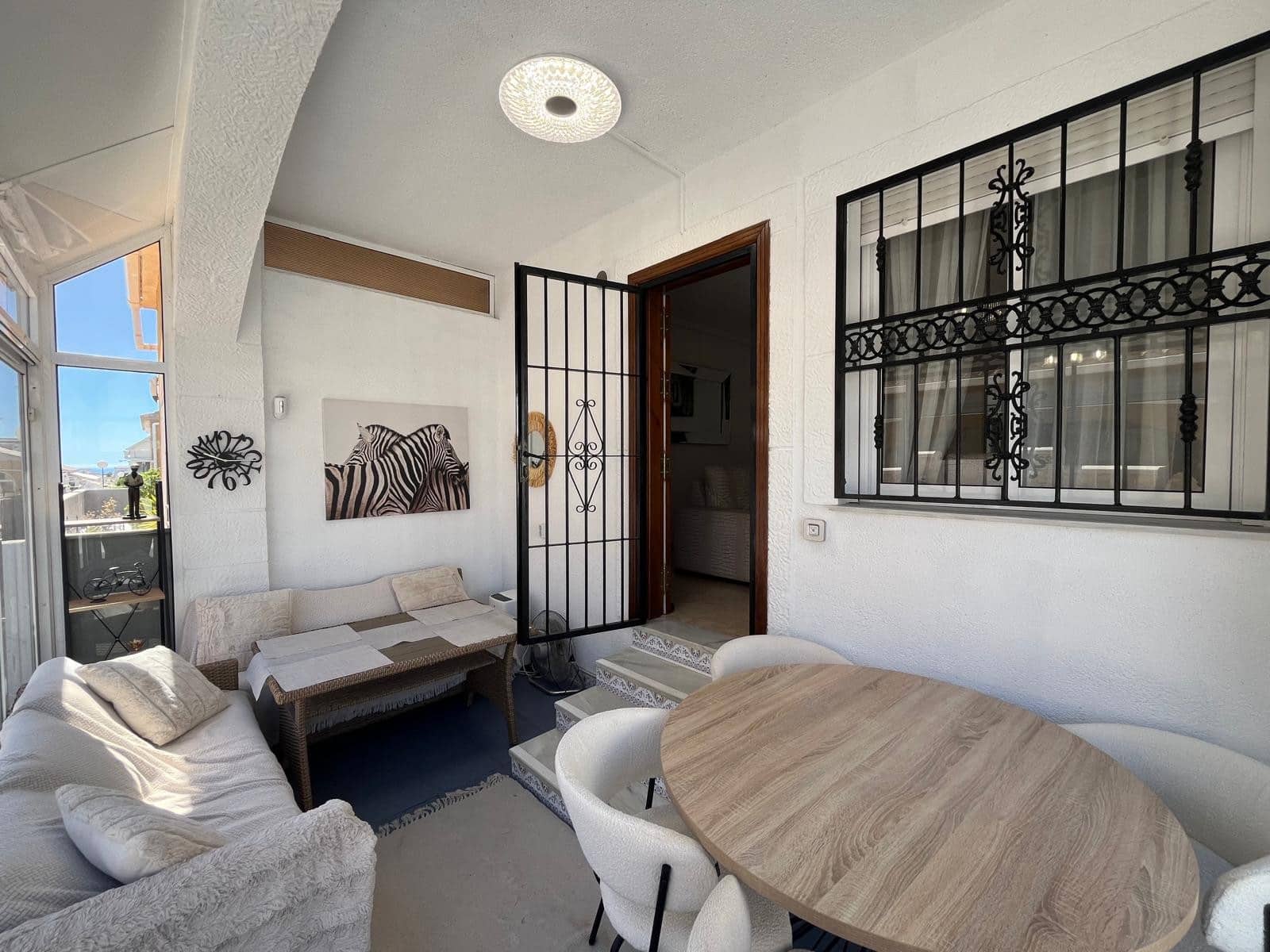 2 makuuhuone Bungalow myytävänä paikassa Orihuela Costa mukana uima-altaan - 209 999 € (Ref: 9426668)