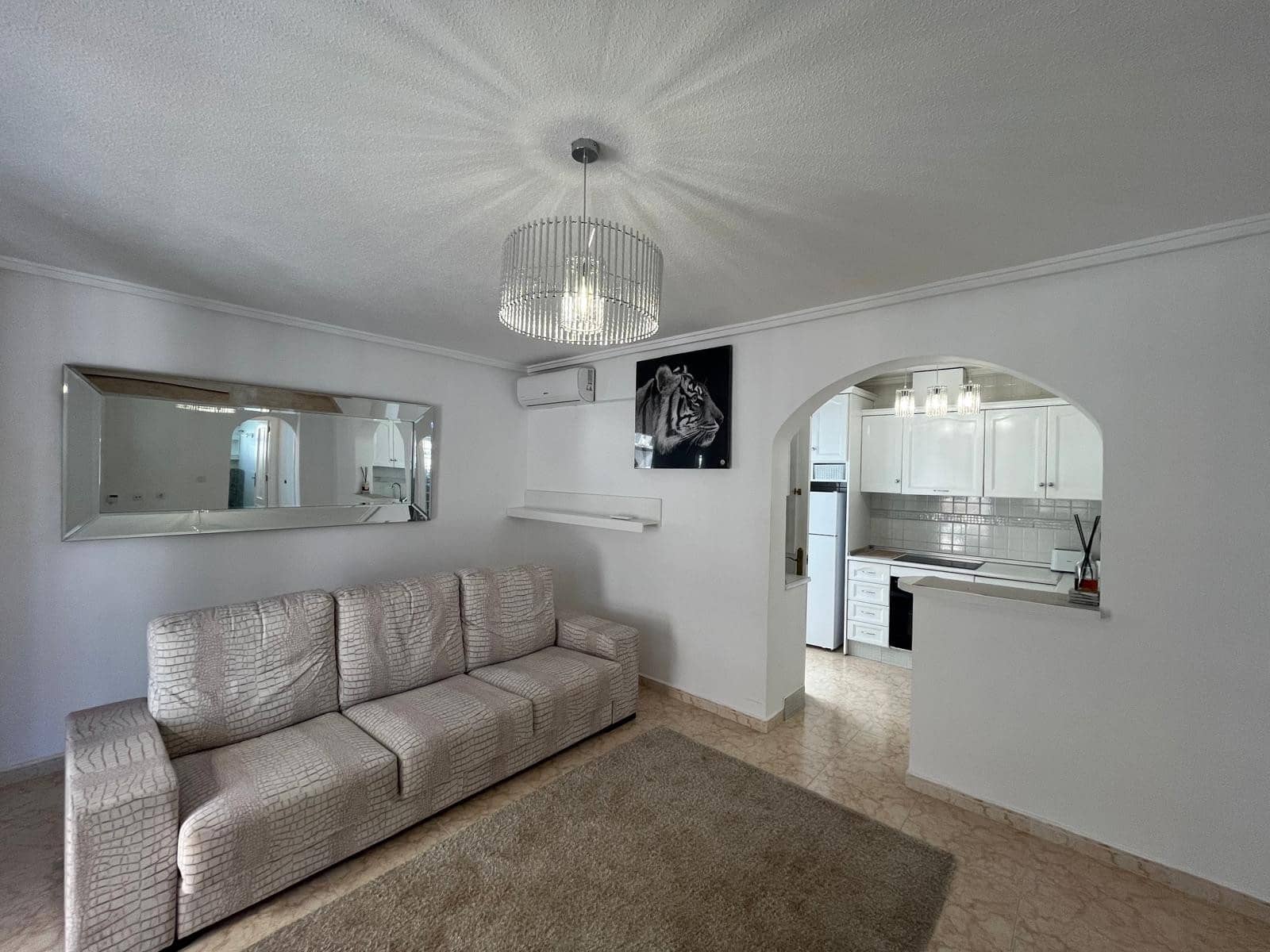 2 makuuhuone Bungalow myytävänä paikassa Orihuela Costa mukana uima-altaan - 209 999 € (Ref: 9426668)