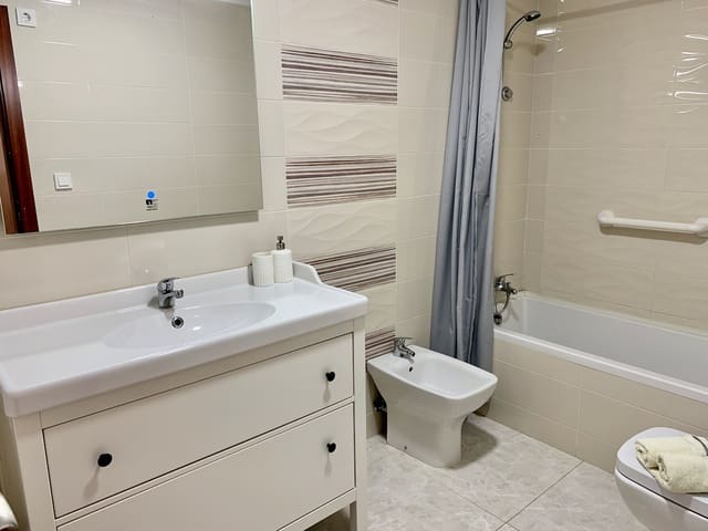 2 sypialnia Apartament na sprzedaż w Los Europeos, Torrevieja z basenem garażem - 175 000 € (Ref: 9428935)