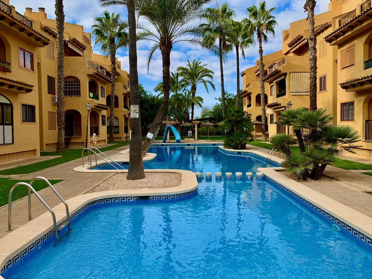 2 sypialnia Apartament na sprzedaż w La Mata z basenem garażem - 175 000 € (Ref: 9428935)