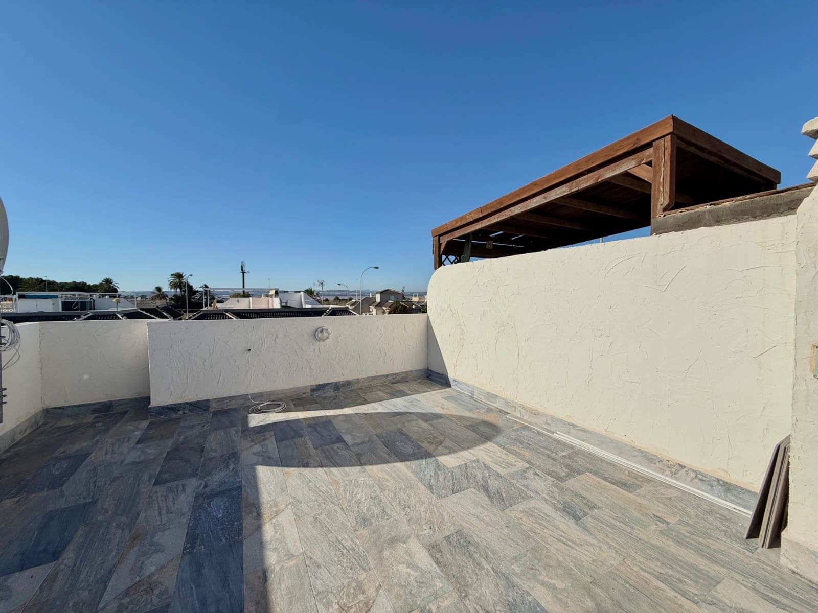 2 sypialnia Dom blizniak na sprzedaż w El Chaparral z basenem garażem - 177 000 € (Ref: 9438363)