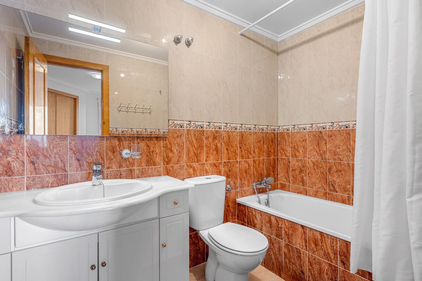 3 soveværelse Lejlighed til salg i Torrevieja med swimmingpool - € 174.000 (Ref: 9444827)